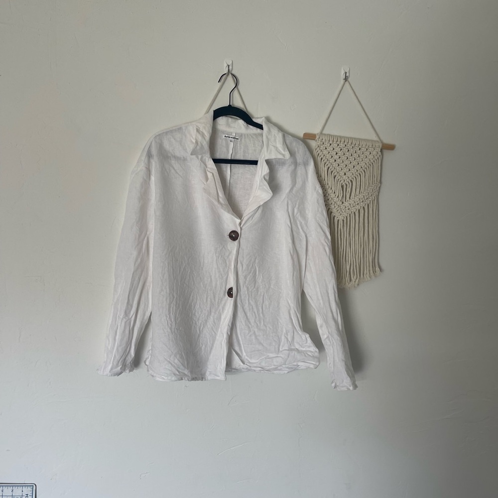 Reformation Alonso White Blazer with Brown Buttons Linen - Picture 2 of 7